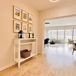 Moderne - 89m2 - 3 Min Zum Bahnhof & דירה דינסלאקן