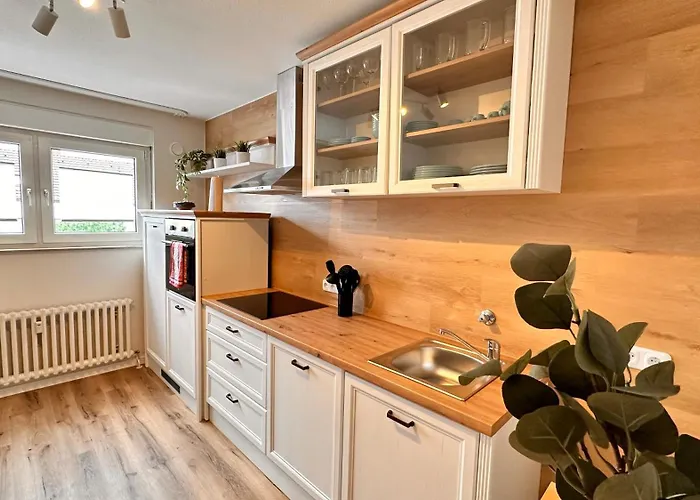 Apartman Moderne - 89m2 - 3 Min Zum Bahnhof &